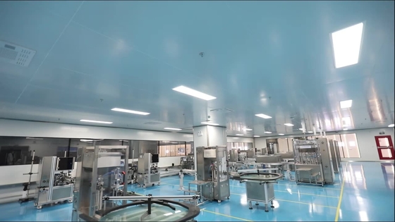 Haut, die Körper-Lotions-Füllmaschine 1000BPH 316L weiß wird